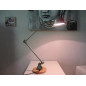 Lampe Jielde 2 bras vert clair industrie sur socle en Cyprès