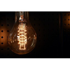 Ampoule E27 forme poire 200 x 110 mm à filament spirale