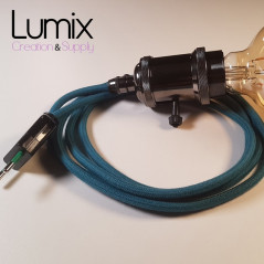 Lampe à suspendre douille vintage métal Perle noire de Tahiti avec interrupteur rotatif intégré et câble bleu lagon