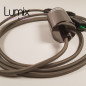 Lampe à suspendre type baladeuse porte-douille métal lisse Perle noire de Tahiti - Câble textile Gris effet soie Lampe à suspendre type baladeuse porte-douille métal lisse Perle noire de Tahiti - Câble textile Gris effet soie