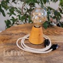 Lampe bois massif d'Aulne vernis douille E27 et câble textile lin naturel