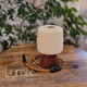 Lampe bois massif d'Aulne vernis douille E27 et câble textile lin naturel