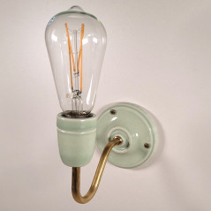 Applique véritable porcelaine verte pastel et tube col de cygne en laiton ciré ou métal vernis