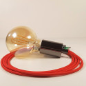 Lampe à suspendre type baladeuse porte-douille métal lisse Perle noire de Tahiti - Câble textile rouge.